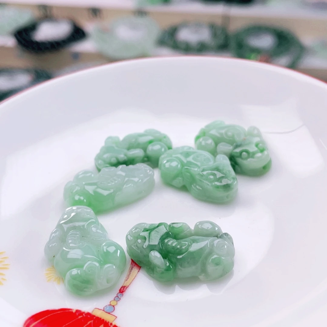 翡翠未镶嵌项链天然翡翠貔貅