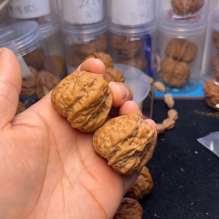 文玩核桃吊坠36尺三角蛙