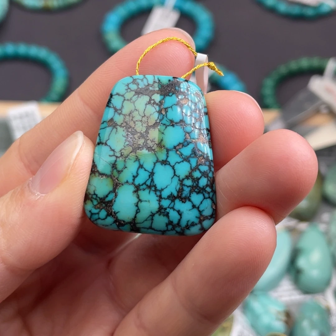 未镶嵌绿松石珠宝奇石