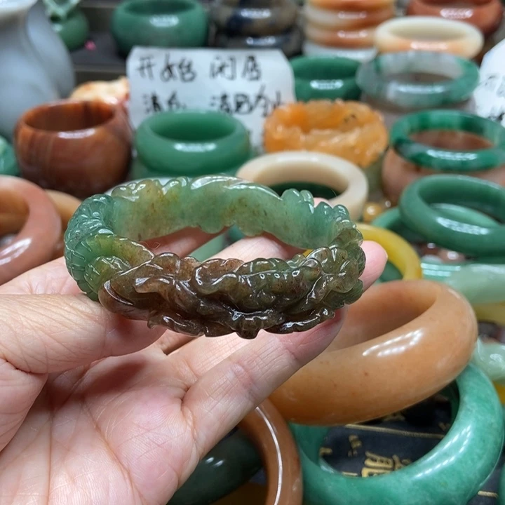 石英质玉手镯未镶嵌d****g