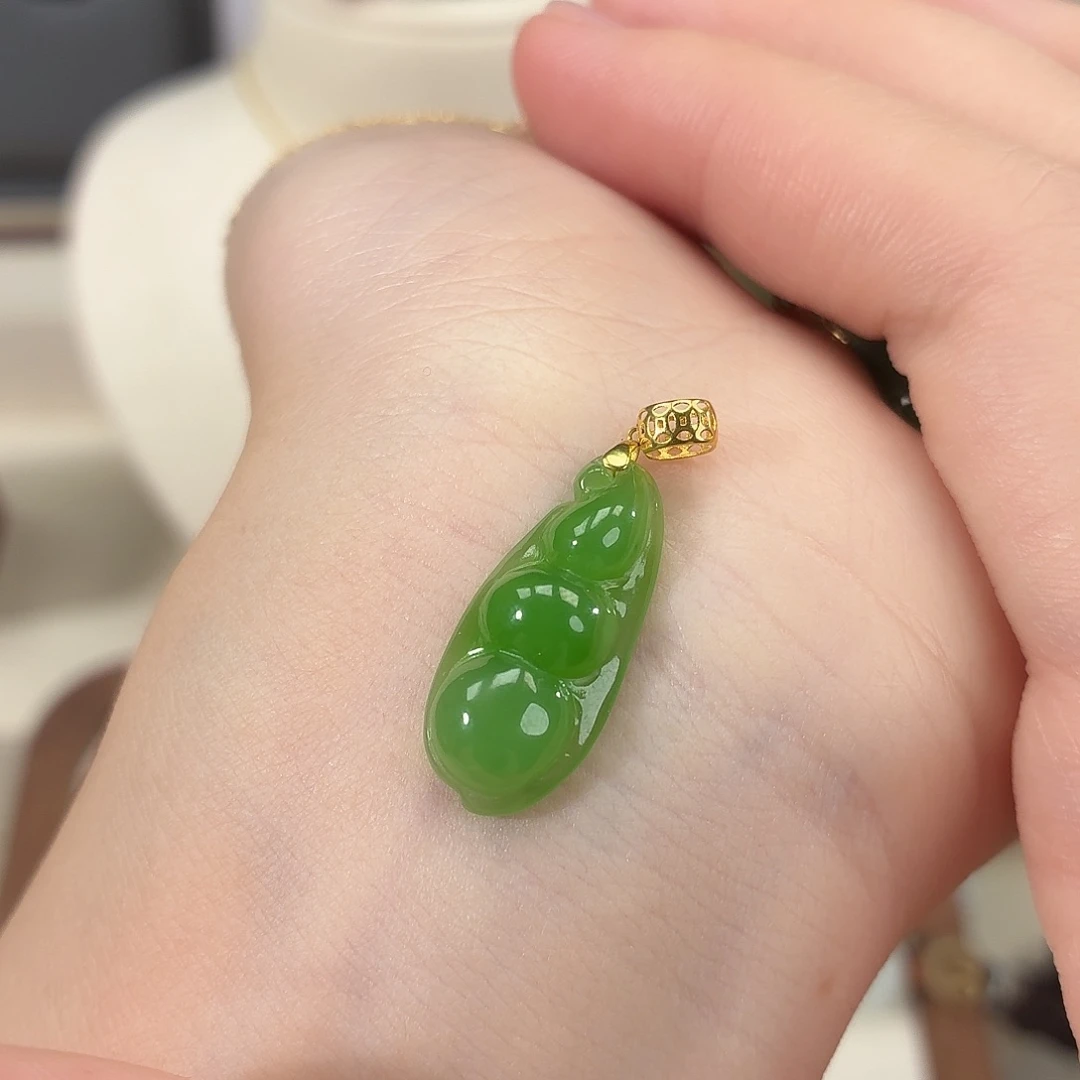 和田玉（碧玉）18K金镶嵌颈饰