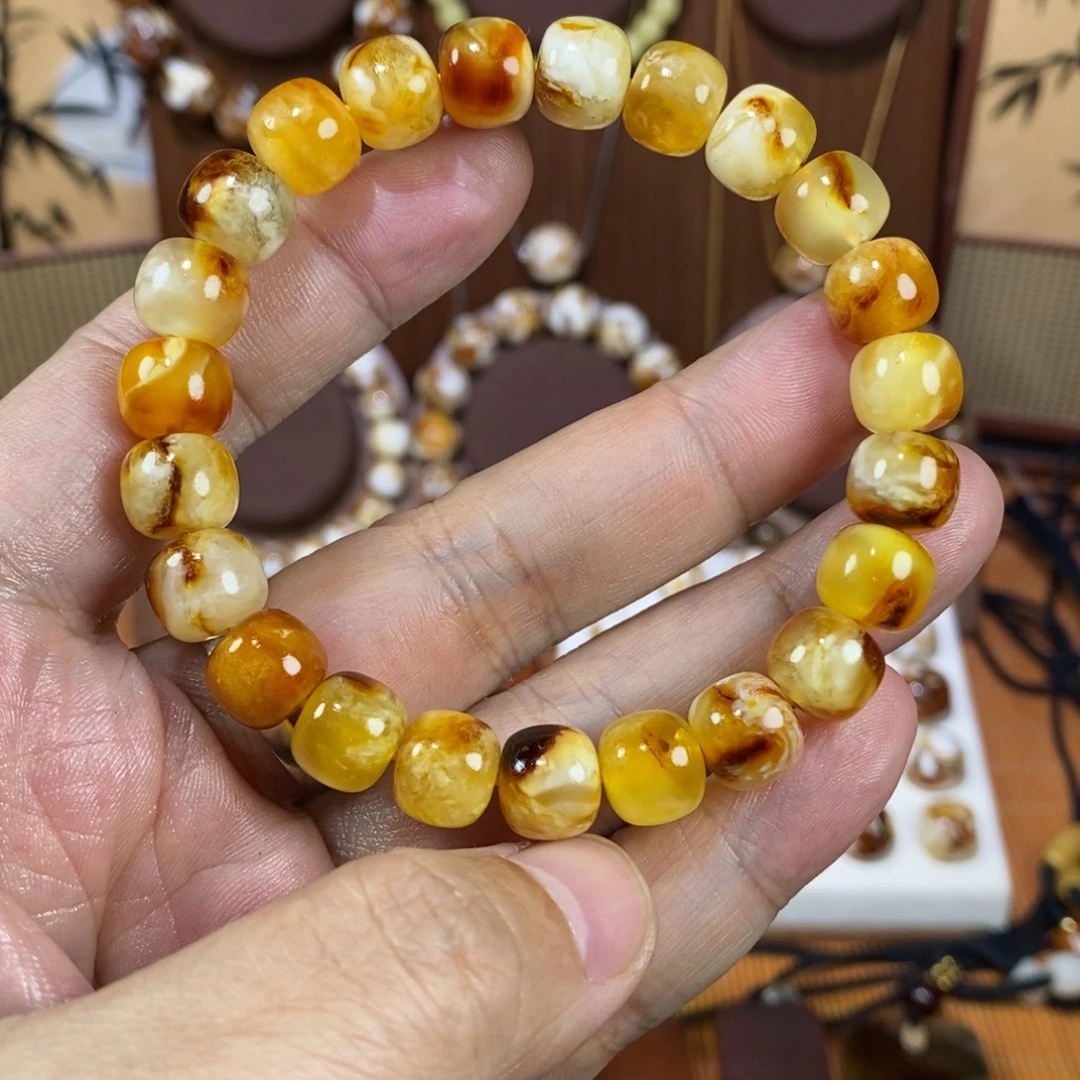 ****深10沁色精工老型手串一条