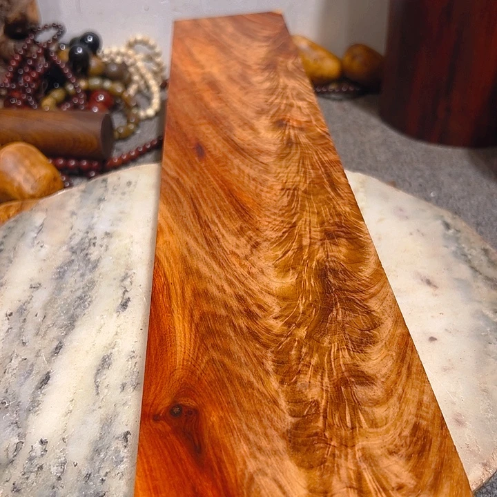 黎***达端景台紫檀木类檀香