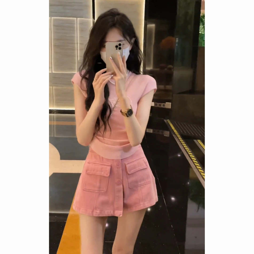 夏装搭配一整套2025年新款爆款百搭修身显瘦短袖上衣短裙两件套装