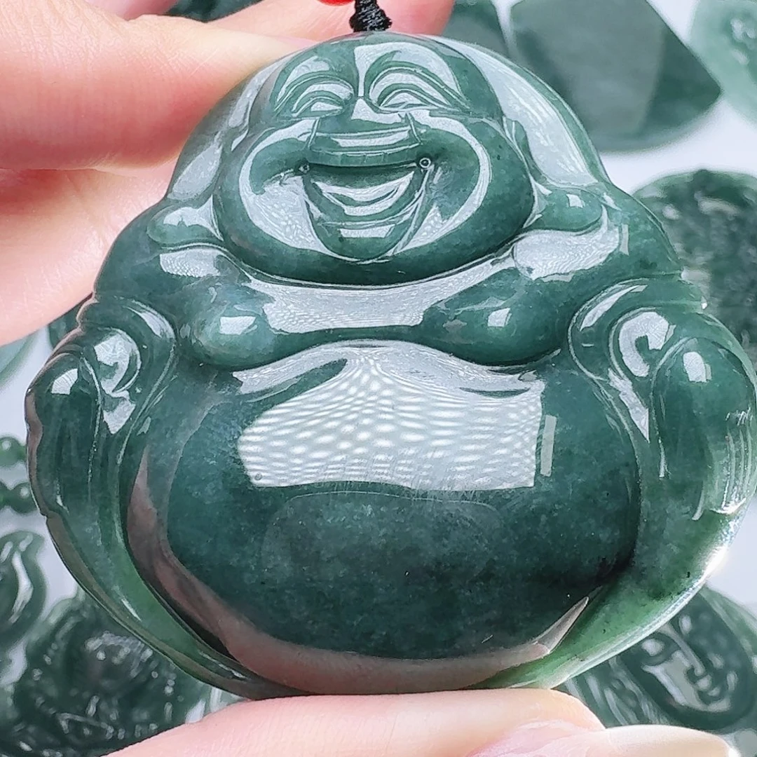 翡翠未镶嵌颈饰多样性发其一
