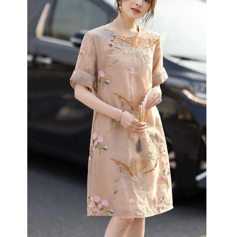 女装时尚气质刺绣连衣裙女夏季复古大码女装2025年新款新中式裙子