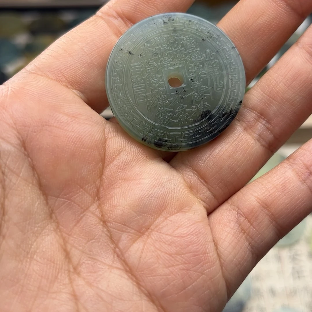 蛇纹石玉未镶嵌颈饰太****?