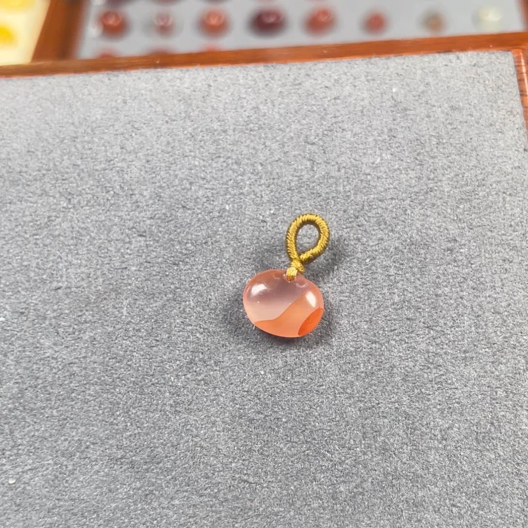 南红玛瑙如意锁未镶嵌