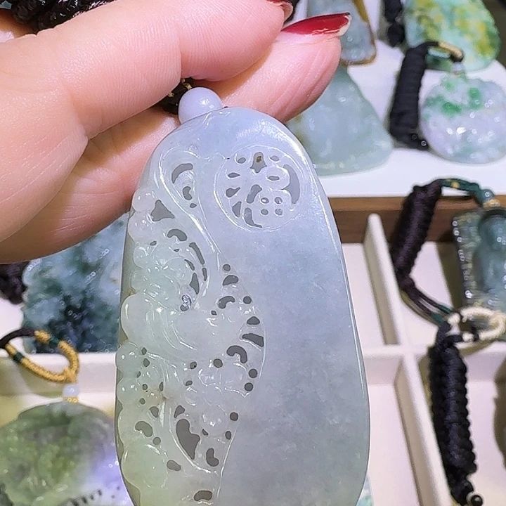 颈饰未镶嵌翡翠A货