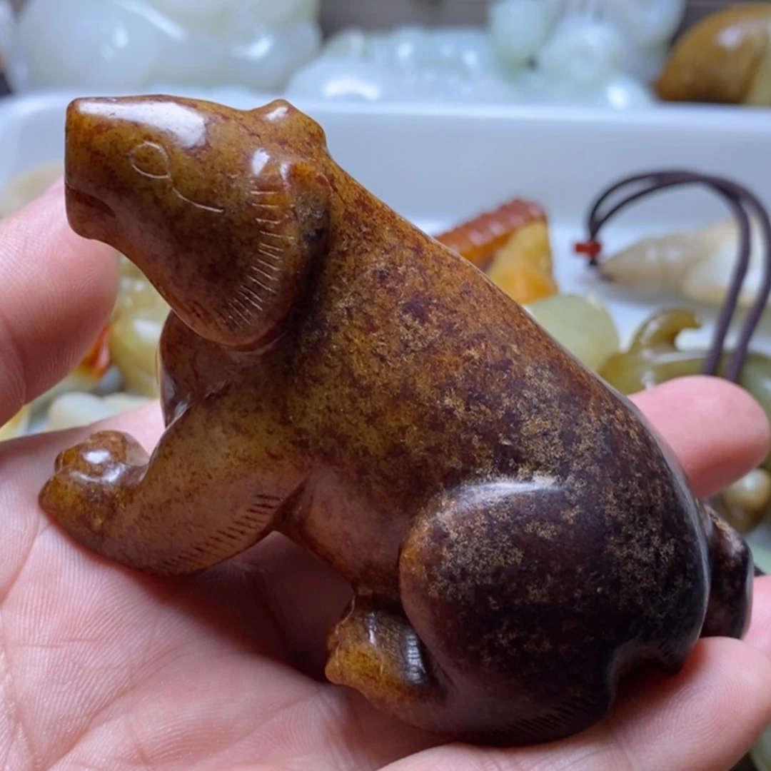 【闪购商品】和田玉(糖玉)颈饰未镶嵌牛**天