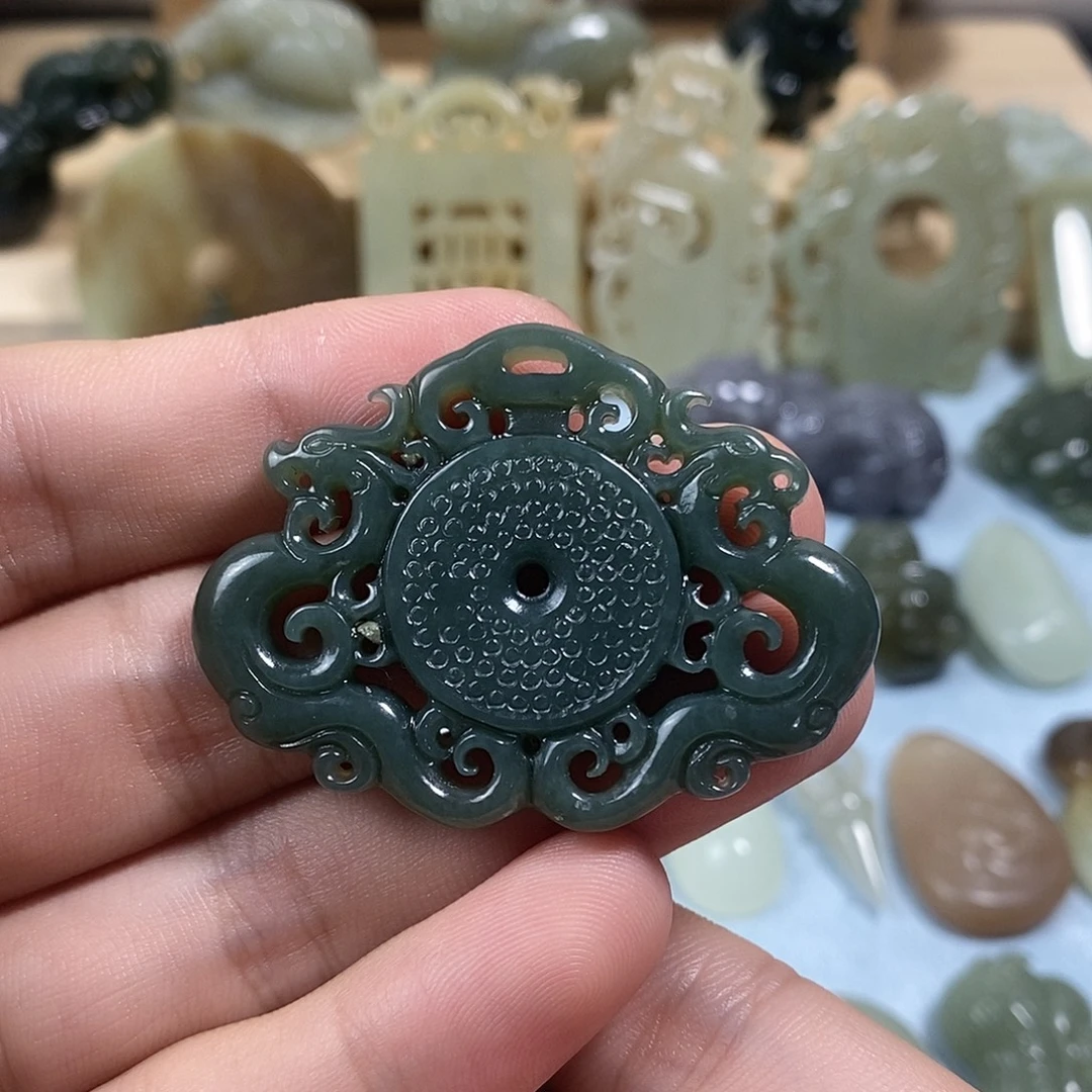 和田玉未镶嵌挂件