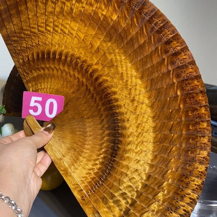 金丝楠曙***者金丝楠木扇子