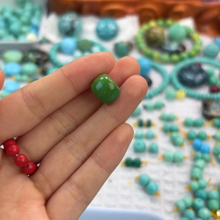 碧***人南红玛瑙未镶嵌珠宝奇石绿松石