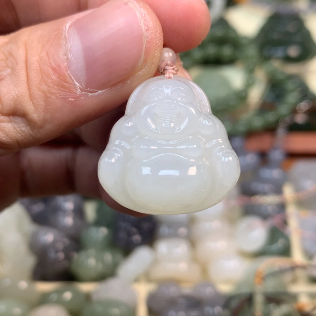 【闪购商品】颈饰未镶嵌和田玉