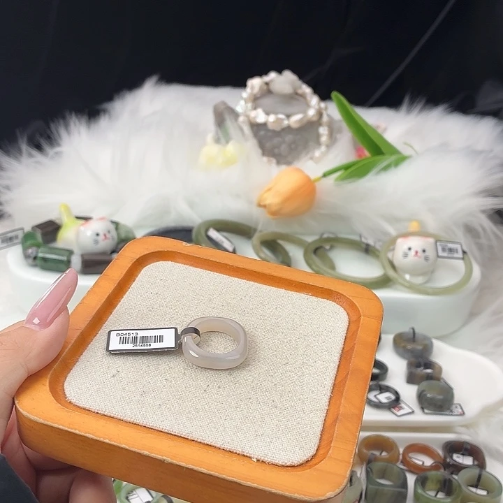 和田玉（糖玉）未镶嵌戒指t85藕粉方圆直径17不退换