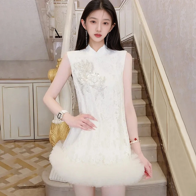 显瘦2025国风刺绣气质高贵白色短裙新中式蕾丝拼接修身连衣裙子女