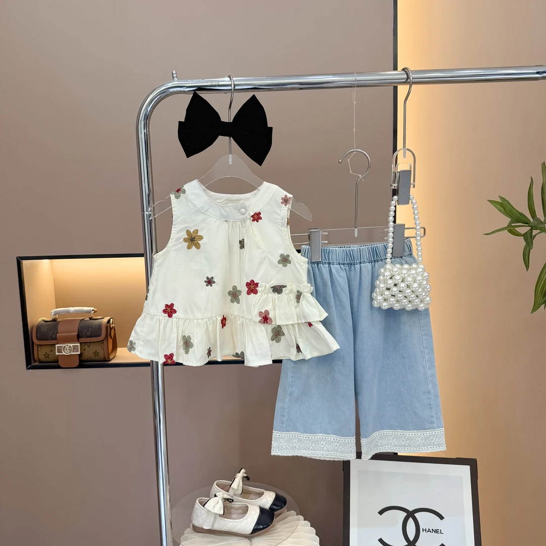 韩版女童刺绣花朵上衣花边牛仔裤裤套装洋气薄款夏季时髦百搭女宝