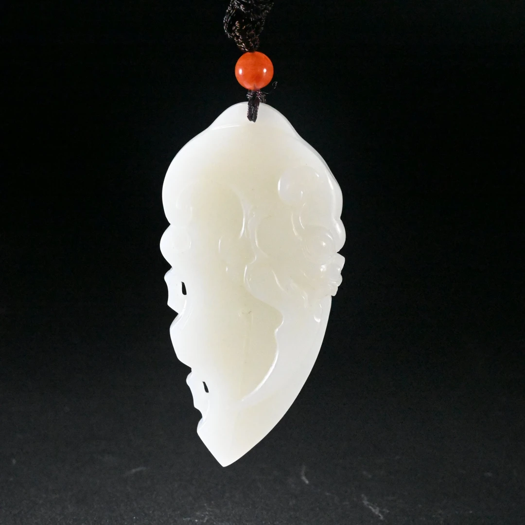 LOT8835 2509270024和田玉挂件/保利