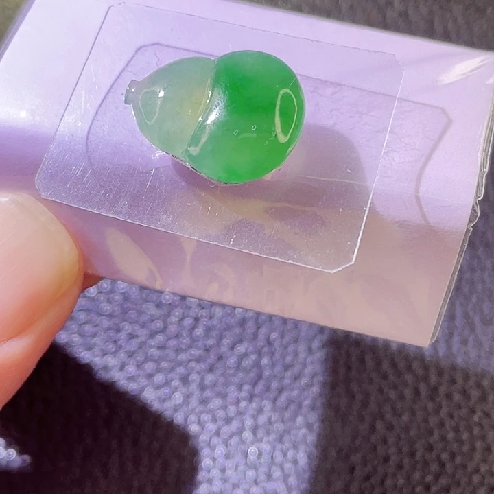 未镶嵌定制翡翠翡翠