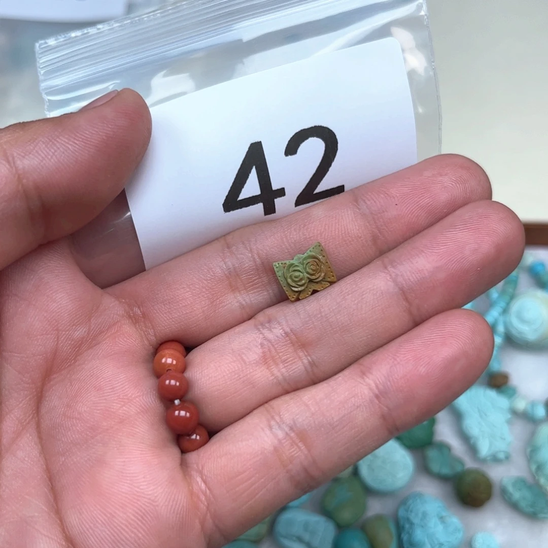 南红玛瑙未镶嵌珠宝奇石