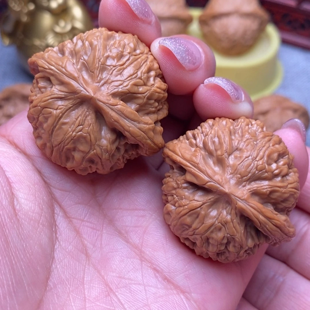 文玩核桃把件肉球宫灯40全