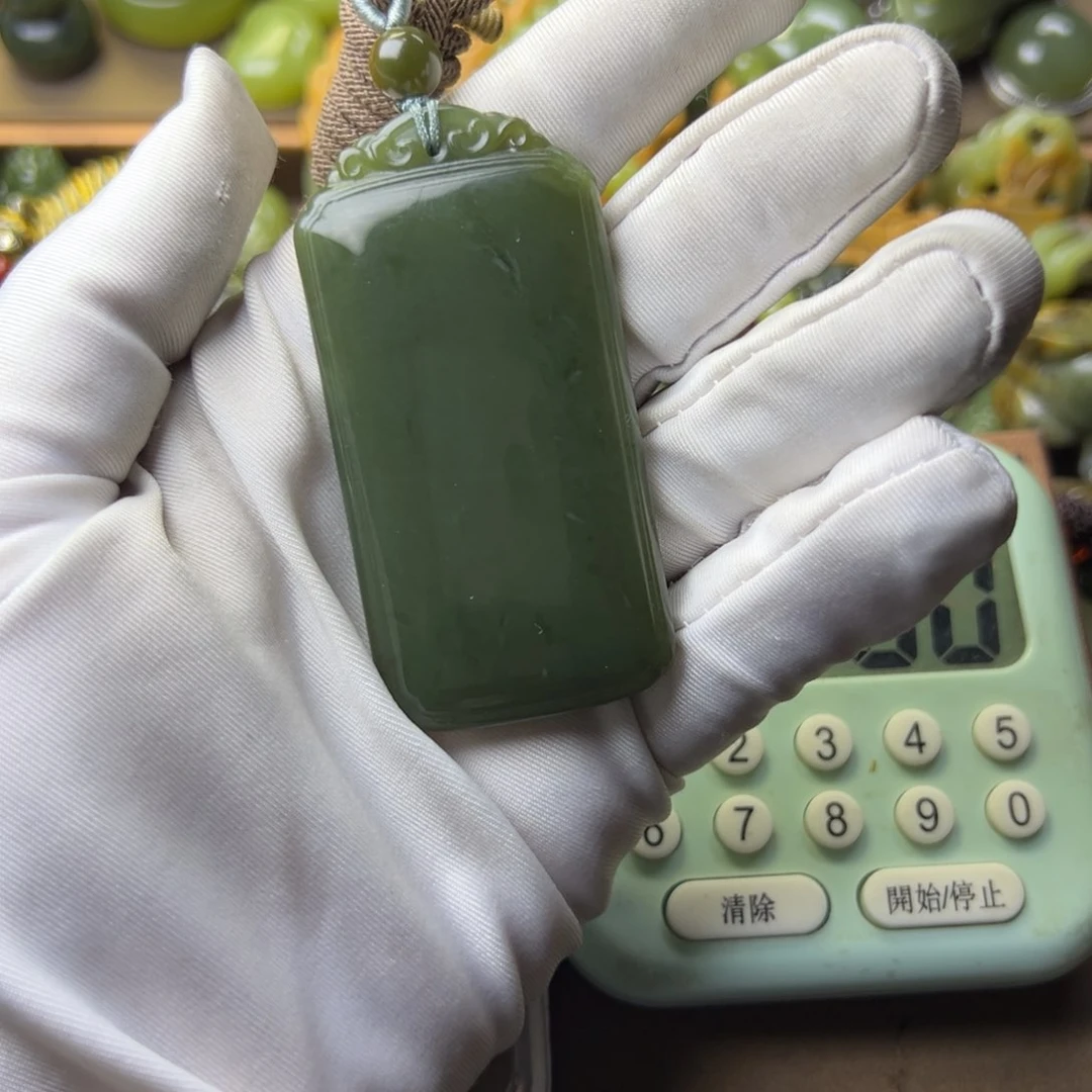 岫岩老玉（透闪石质玉）挂件未镶嵌用**峰