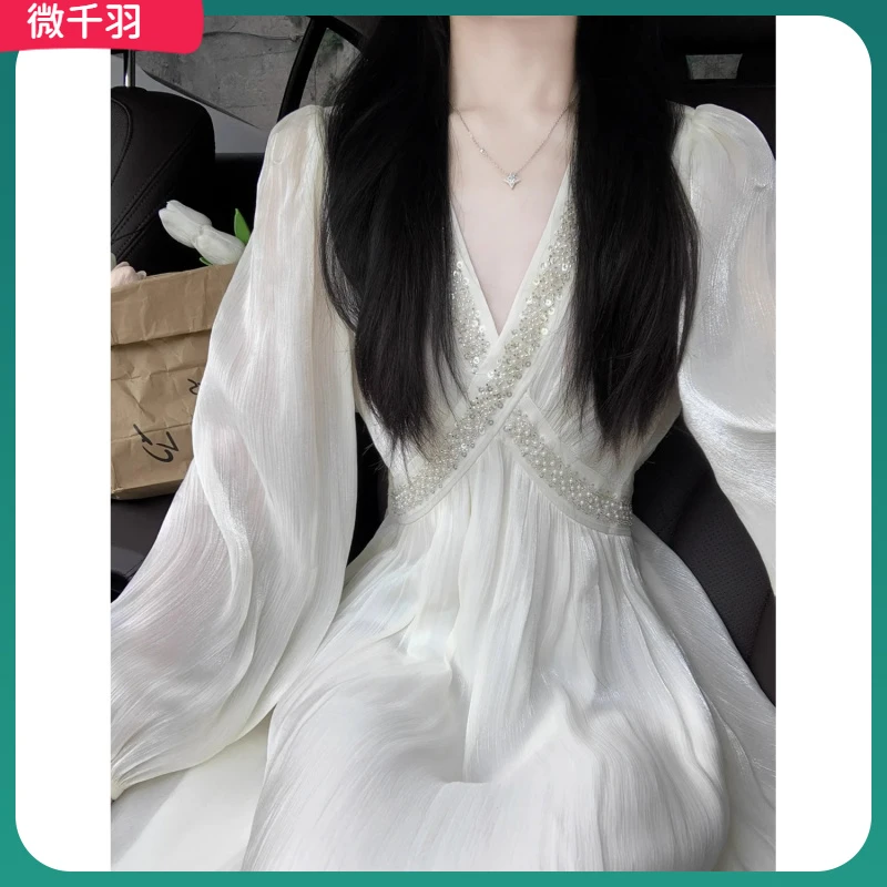 1大码胖mm法式白色v领泡泡长袖连衣裙女宫廷风法式长裙子200斤l