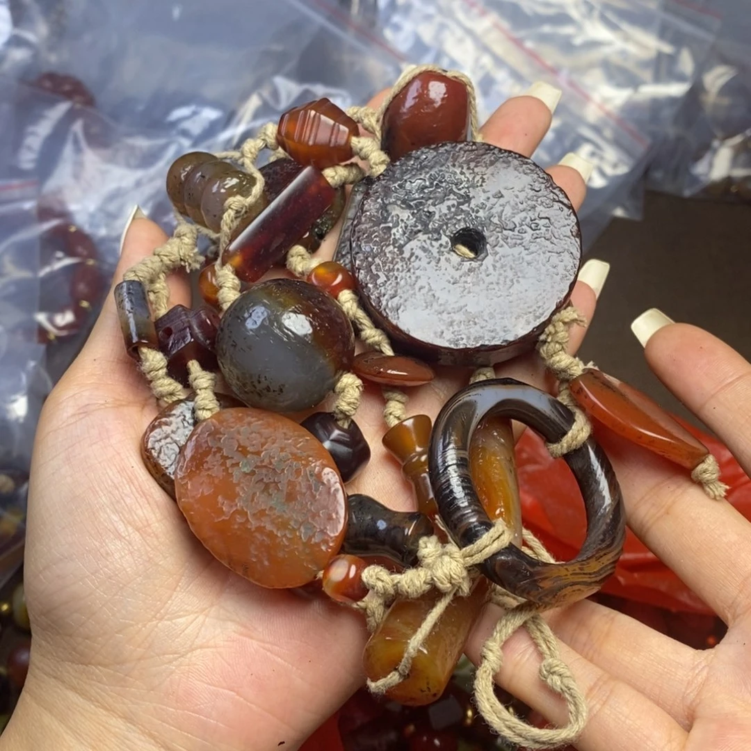 玛瑙/玉髓颈饰未镶嵌