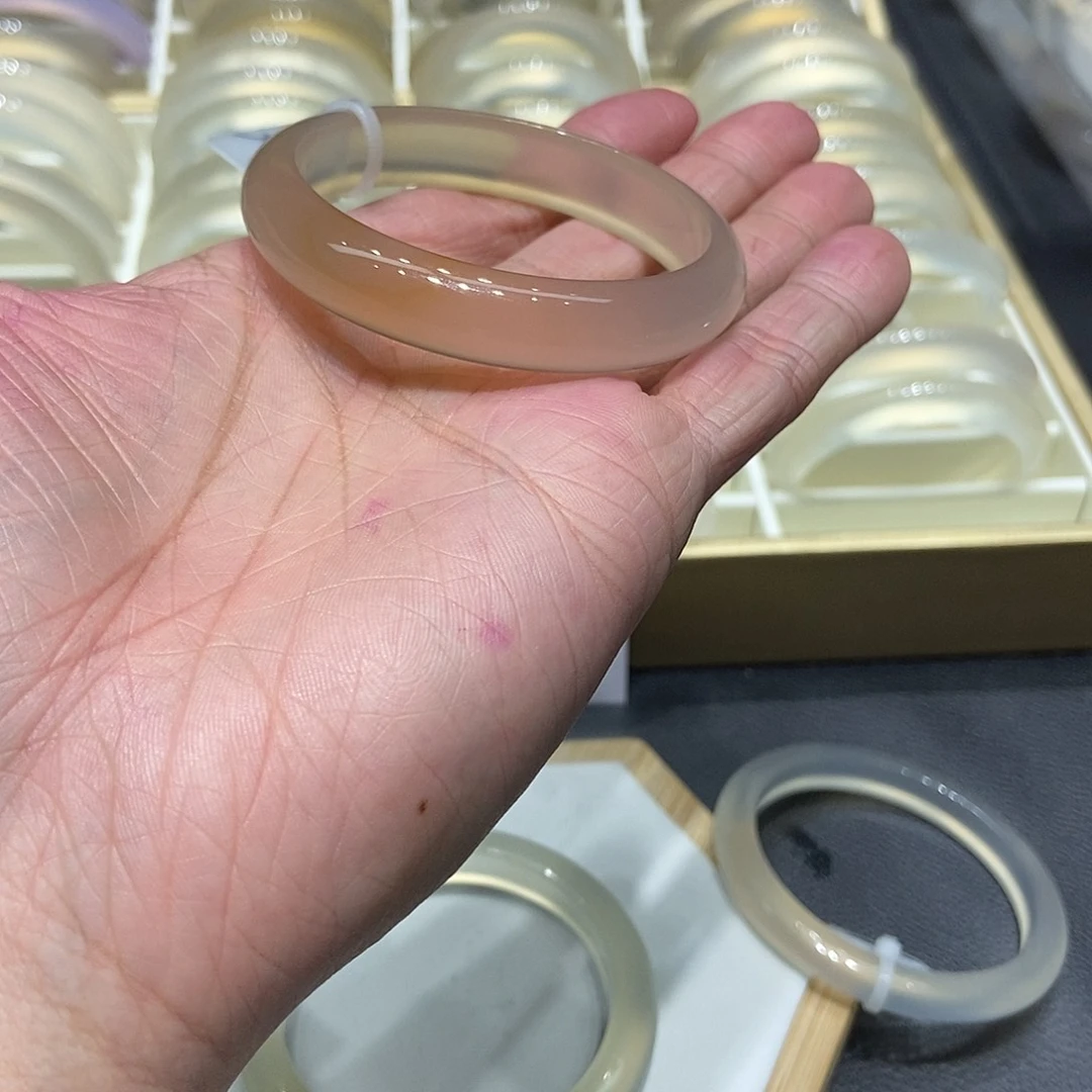 玛瑙/玉髓手镯未镶嵌054