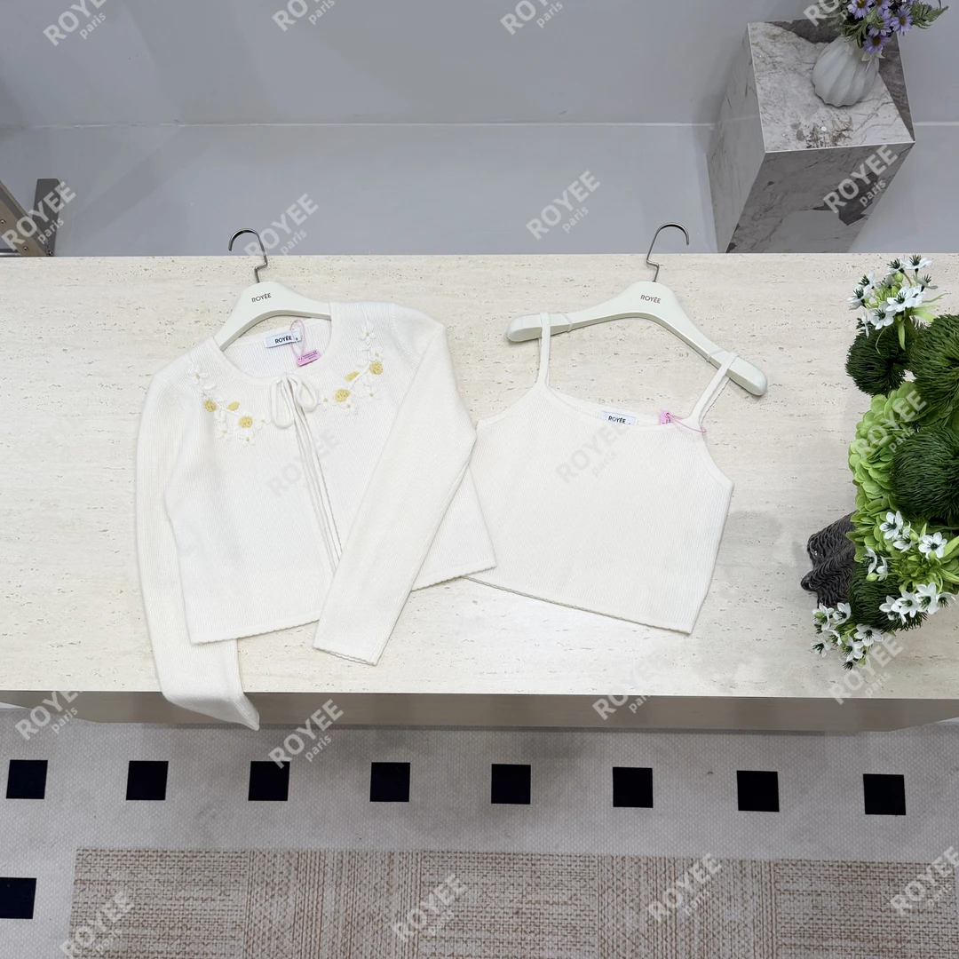 【奶芙可可】温柔甜美立体花朵刺绣针织开衫+吊带背心上衣女RY1788