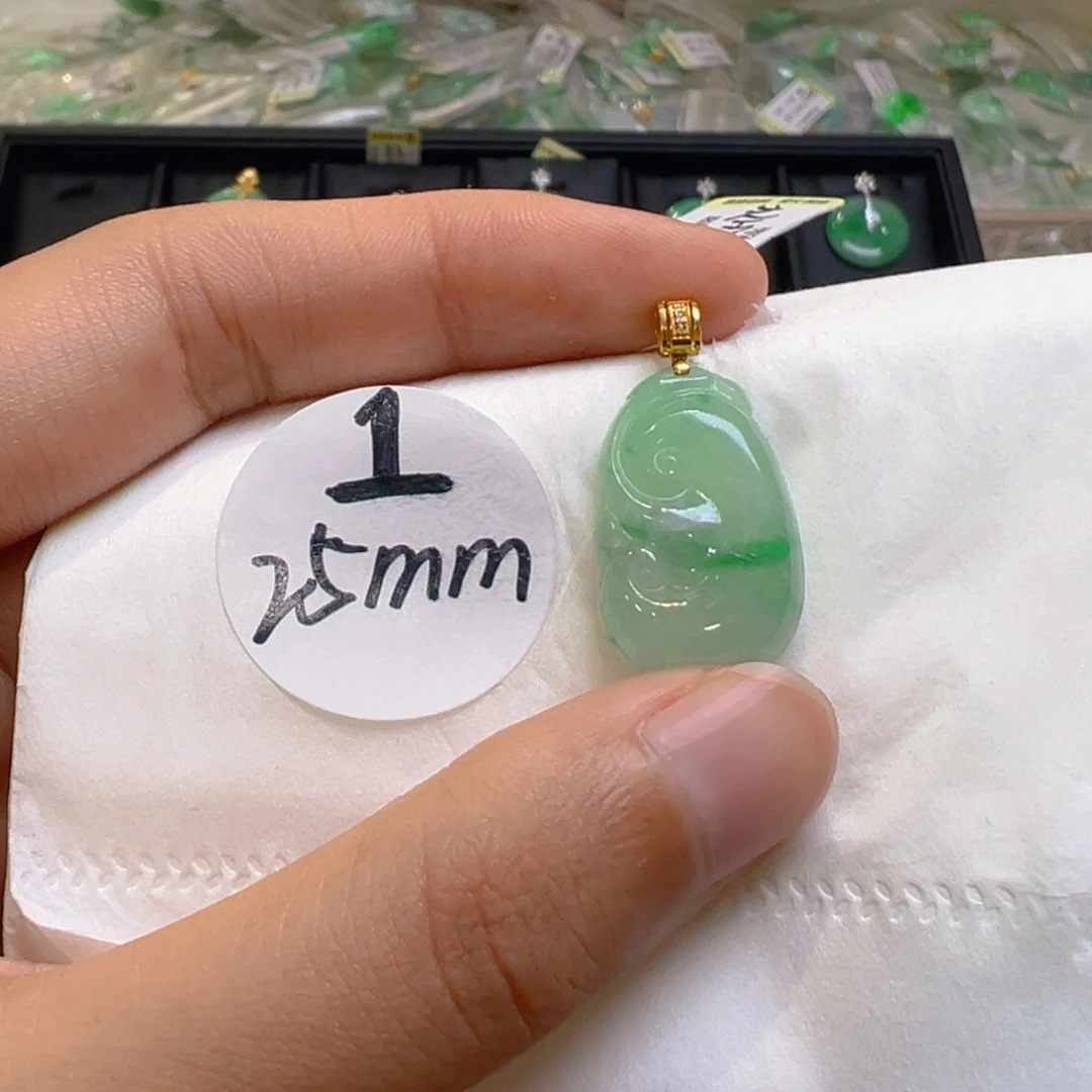 翡翠18K金镶嵌吊坠(不含链)