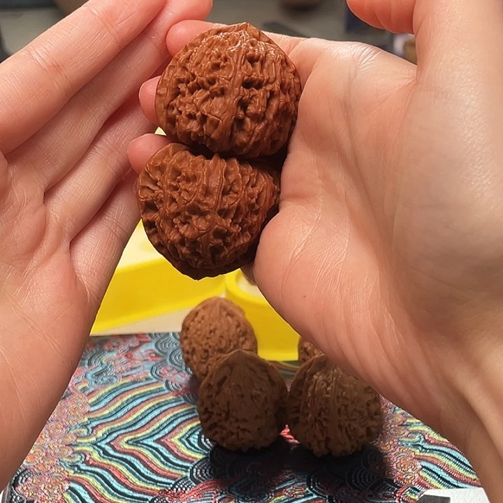 文玩核桃把件三角白41