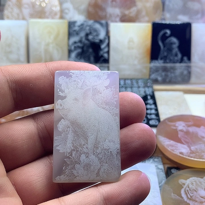 未镶嵌颈饰玛瑙/玉髓