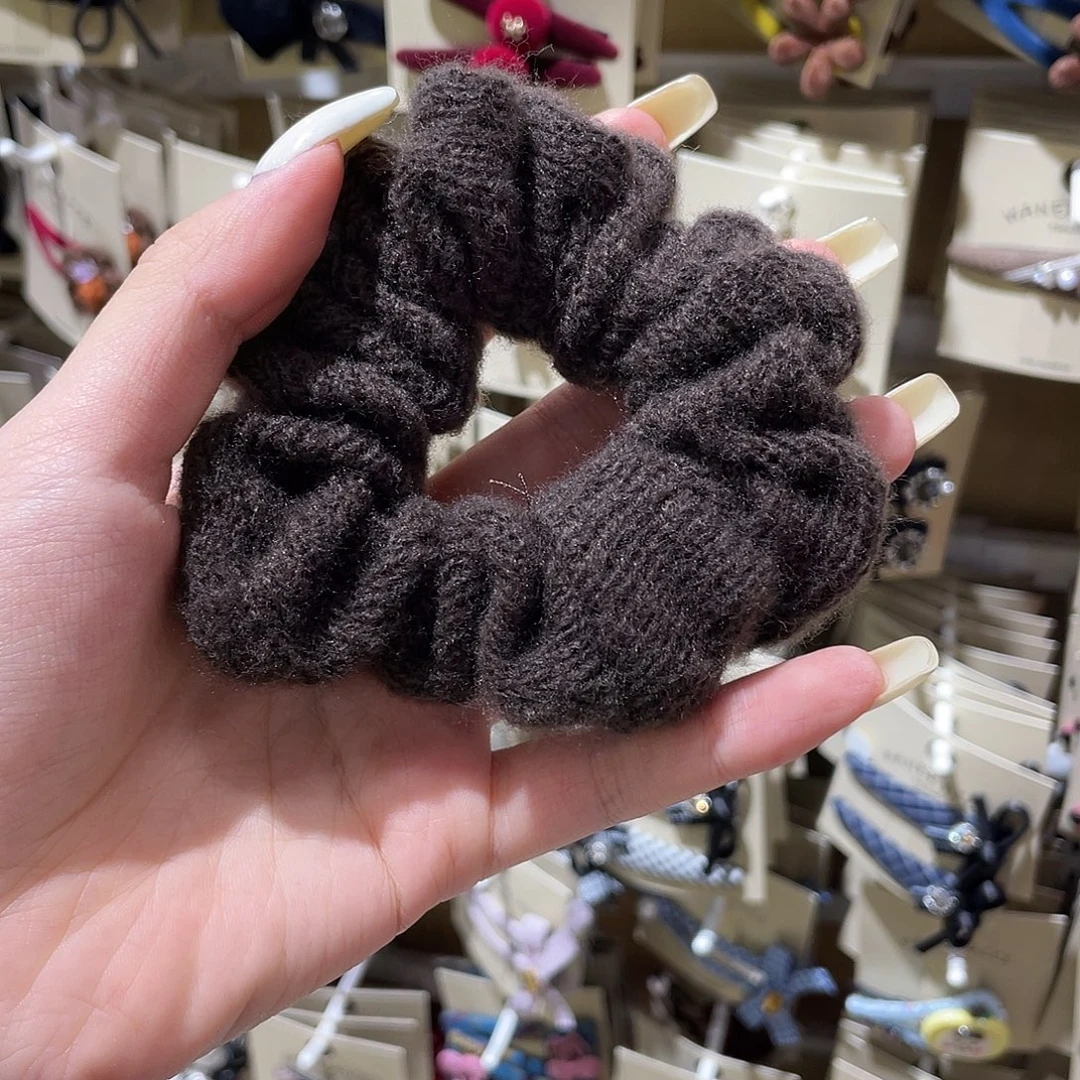 铁合金树脂深咖毛线