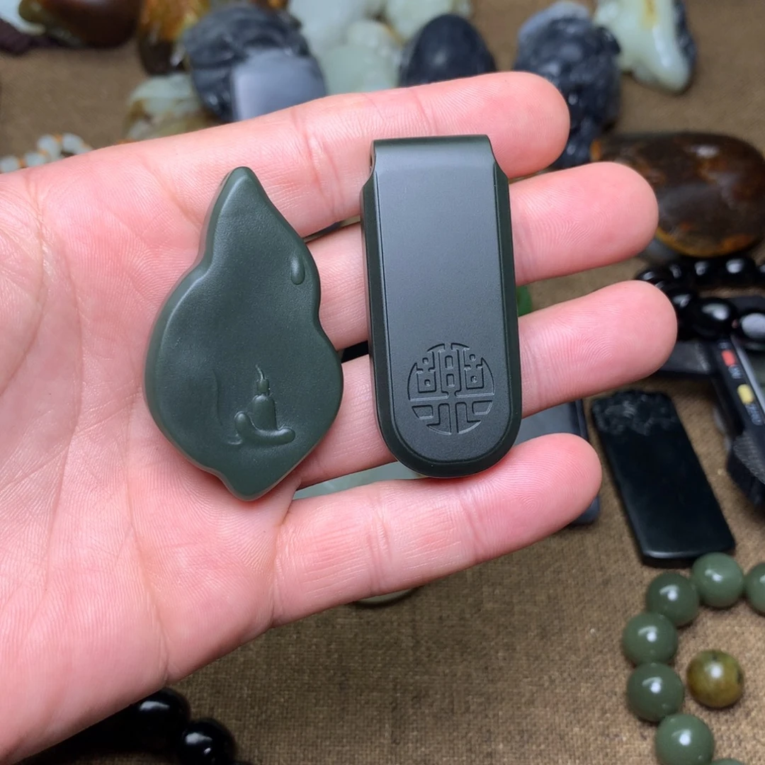 史***默和田玉（糖玉）未镶嵌颈饰