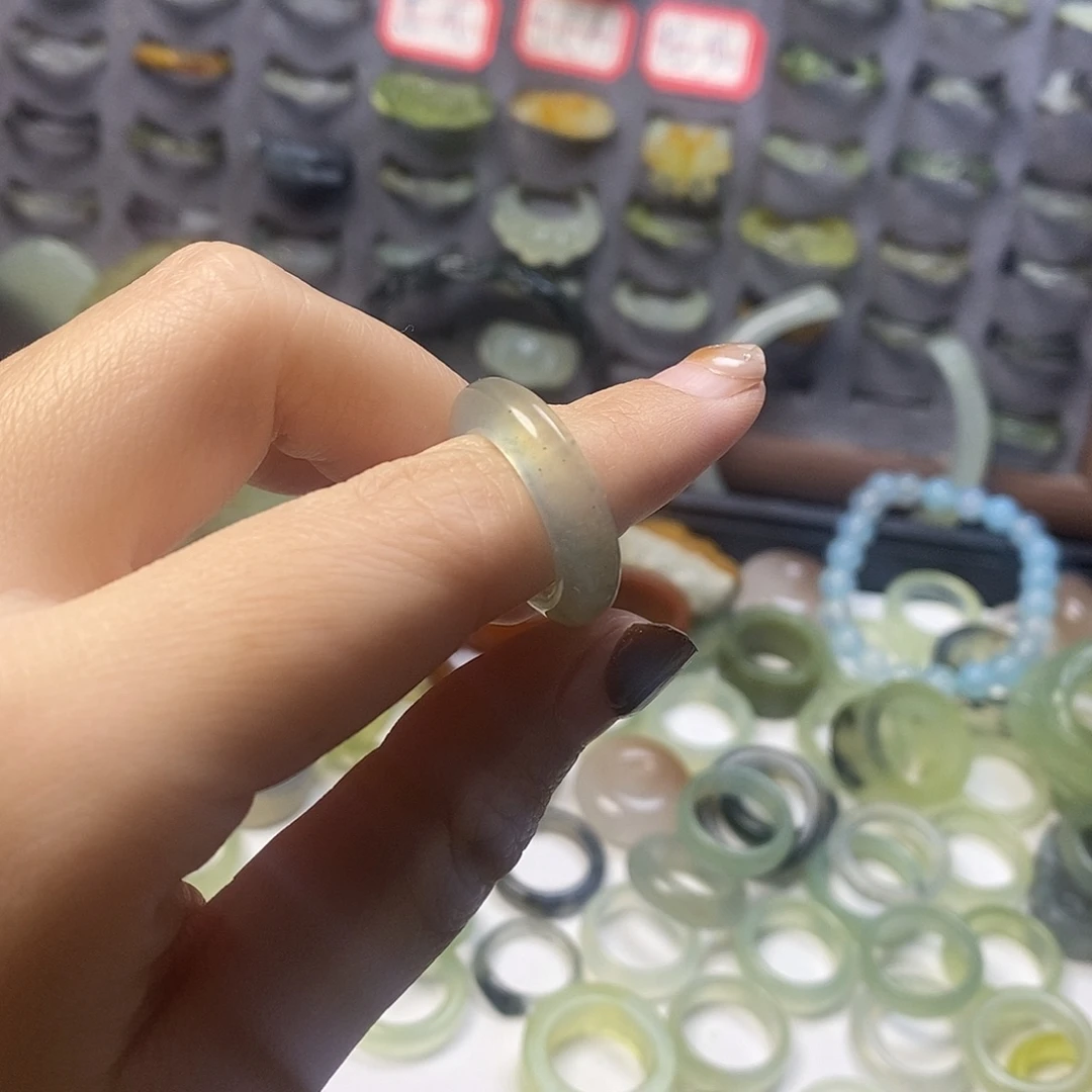 野***猪蛇纹石玉未镶嵌戒指