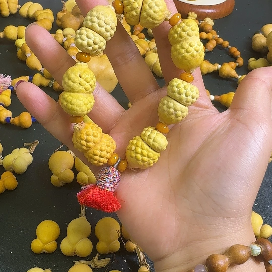 伊****大叶紫檀（黑酸枝木类）