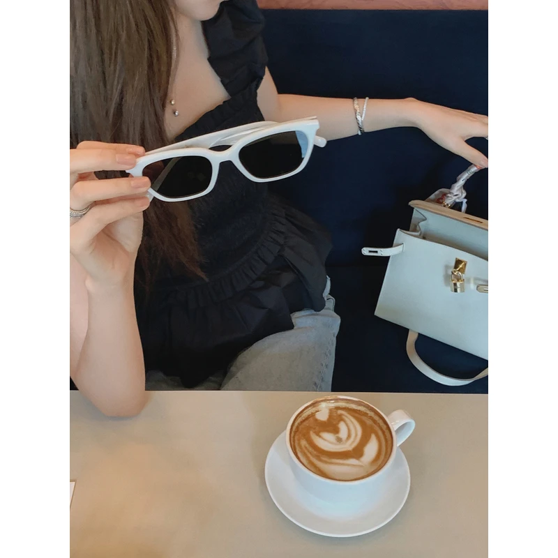 【年终钜惠】时髦单品GD版复古高级感白色猫眼墨镜太阳镜 E20P069A