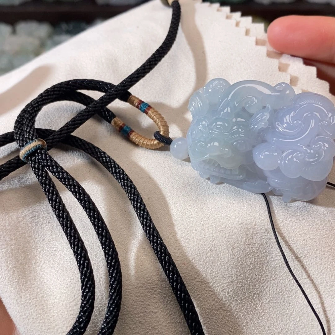翡翠未镶嵌颈饰天然翡翠吊坠貔貅