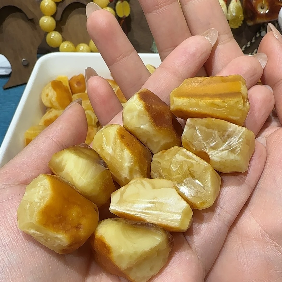 李***兴定制琥珀未镶嵌蜜蜡