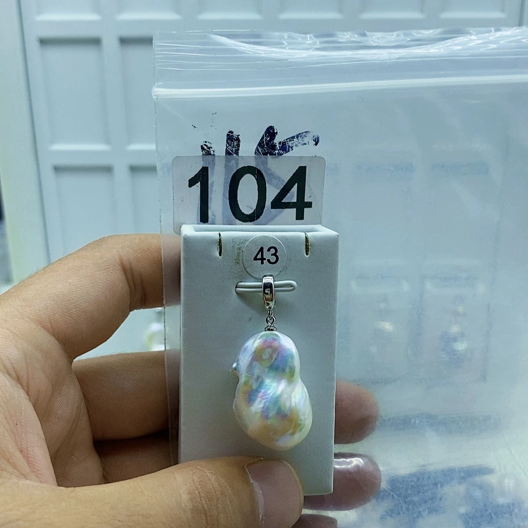 淡水珍珠合金颈饰