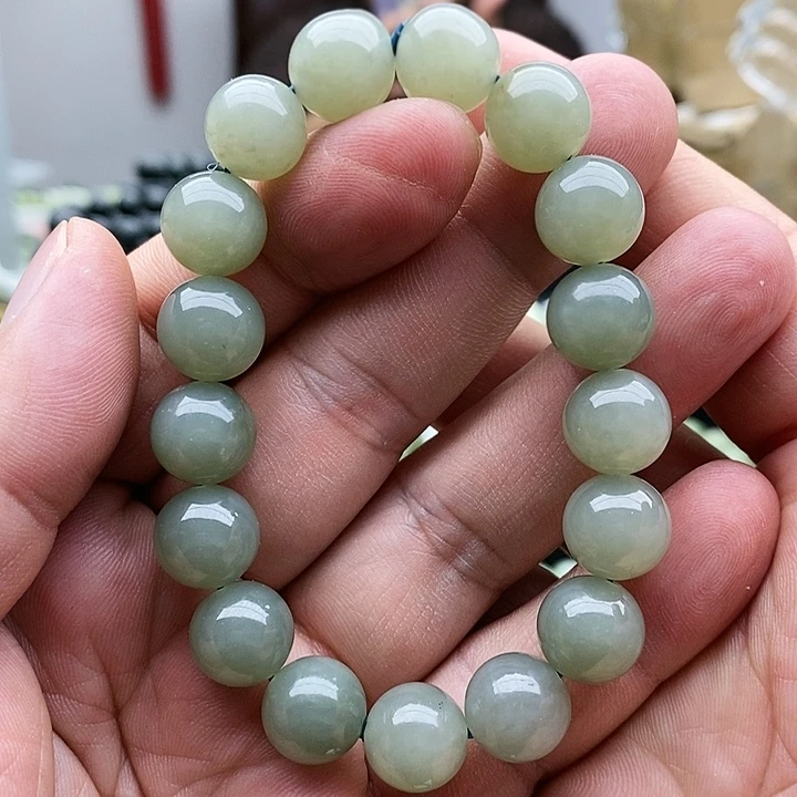 【闪购商品】未镶嵌手链和田玉12天空蓝