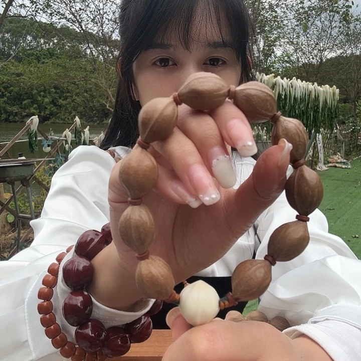 Ａ***腾吊坠橄榄核梅林铁核1624