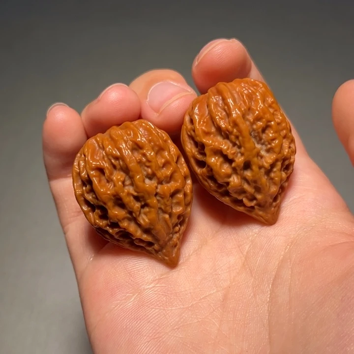 文玩核桃把件红英枪282