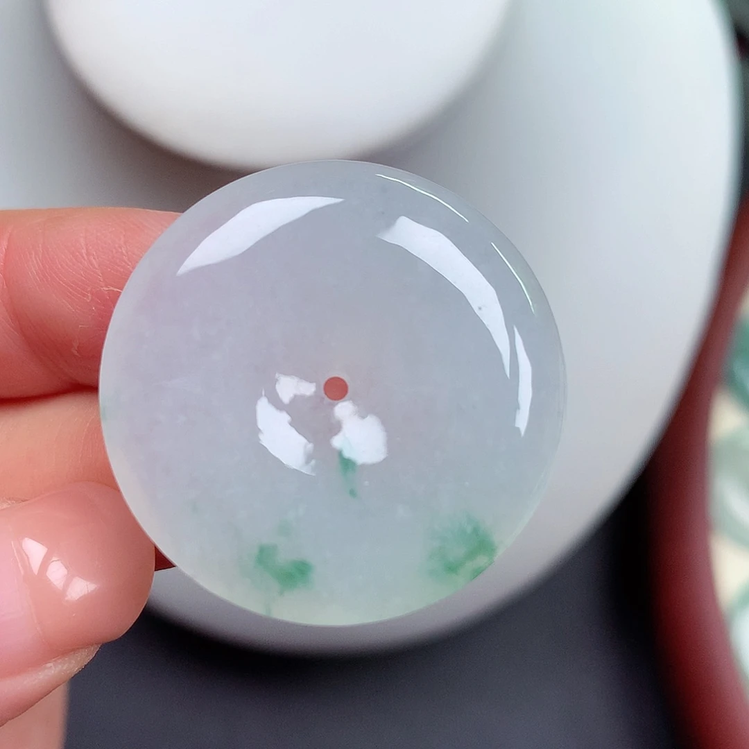 翡翠未镶嵌颈饰平安扣