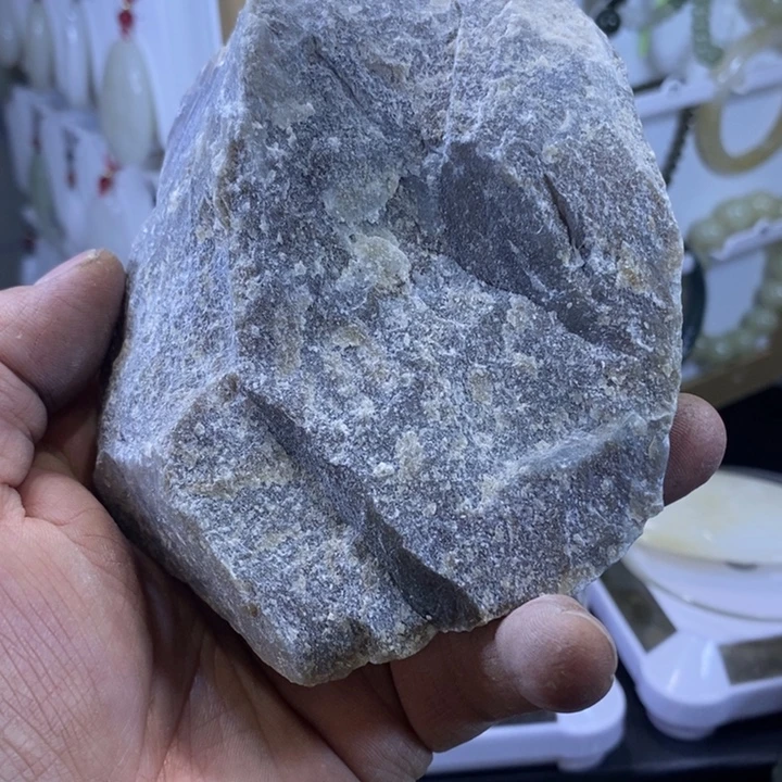 和田玉（糖玉）未镶嵌珠宝奇石