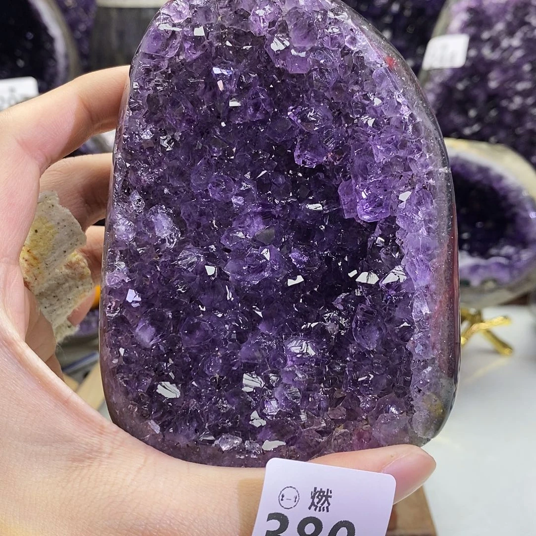 紫晶大型摆件（非配饰）未镶嵌