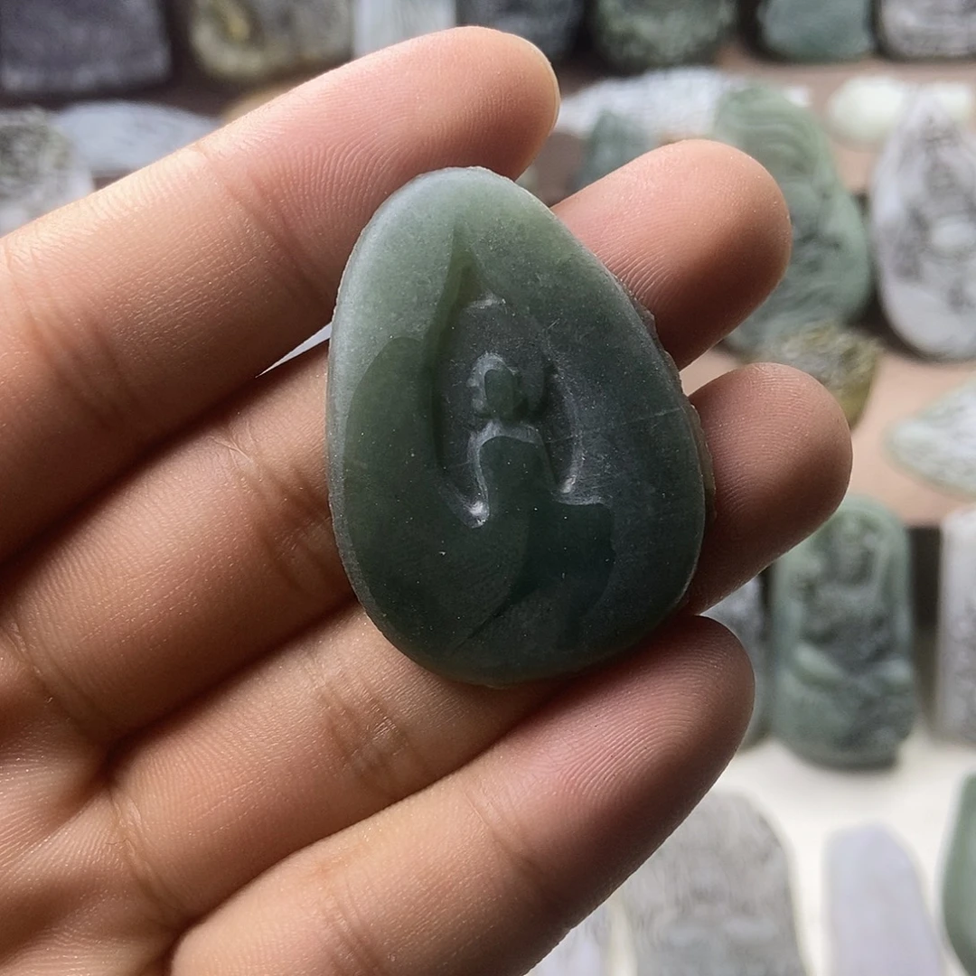 定制翡翠未镶嵌翡翠