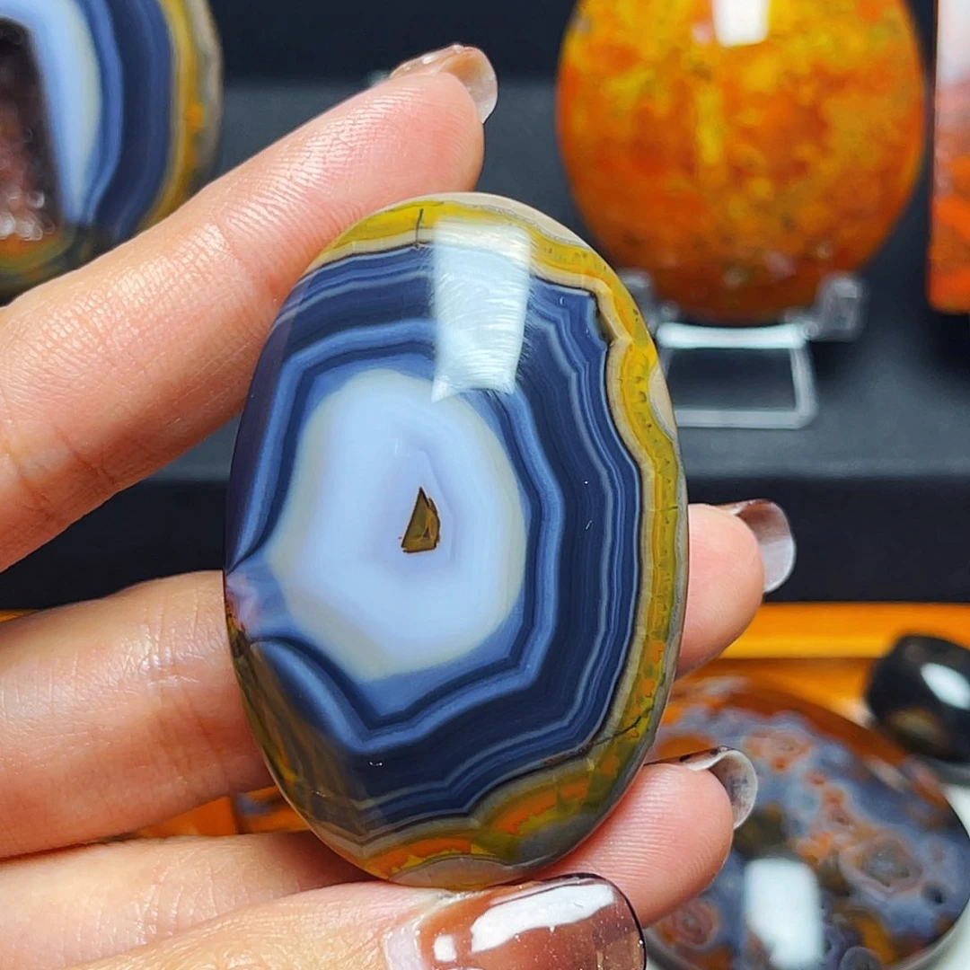 未镶嵌颈饰玛瑙/玉髓深****红