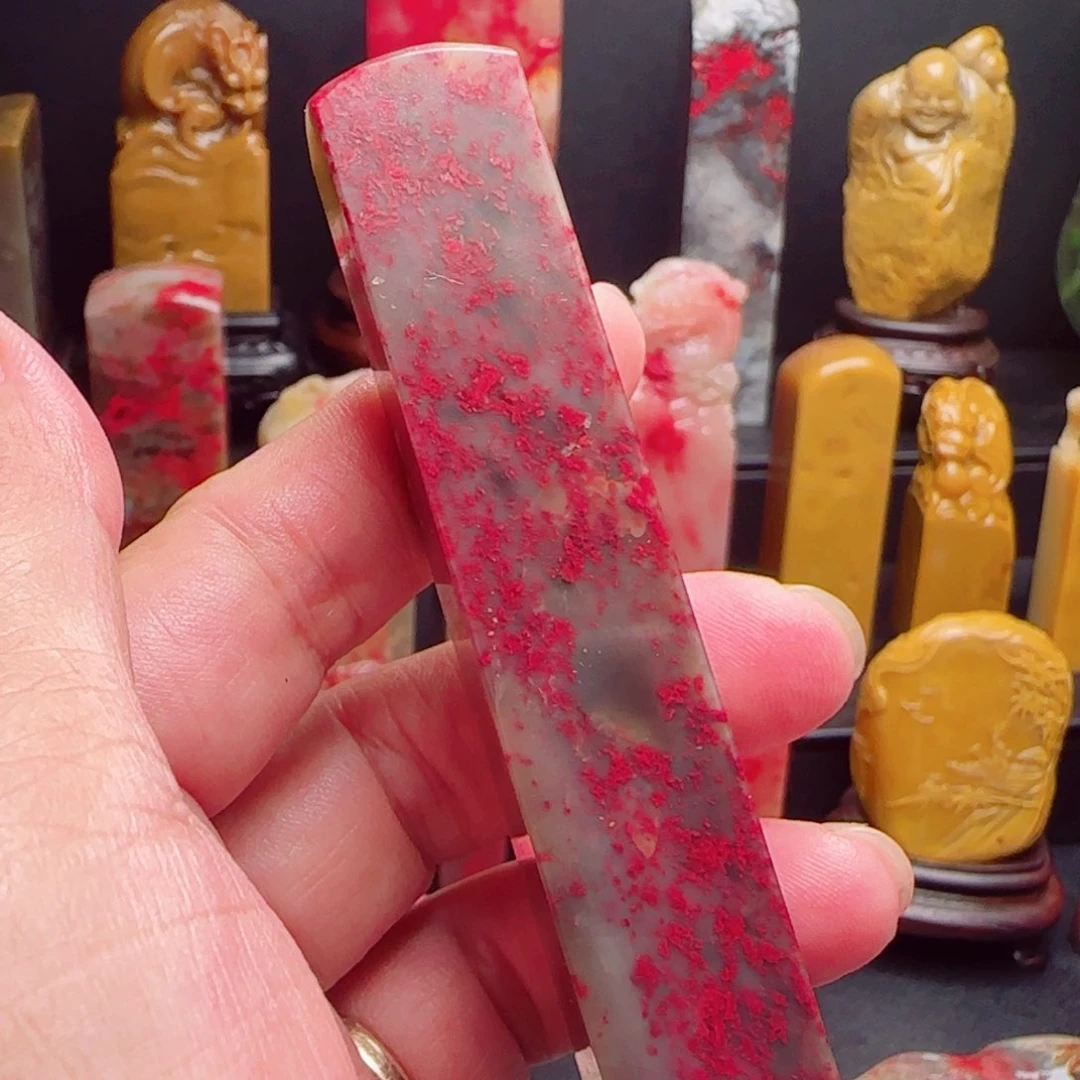 昌化石昌化鸡血石